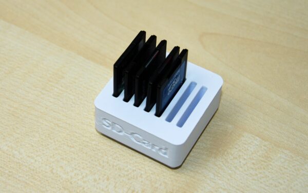 DSC_1044 (Neue Größe 1) SD-Karten-Organizer (bis 7 SD-Karten)